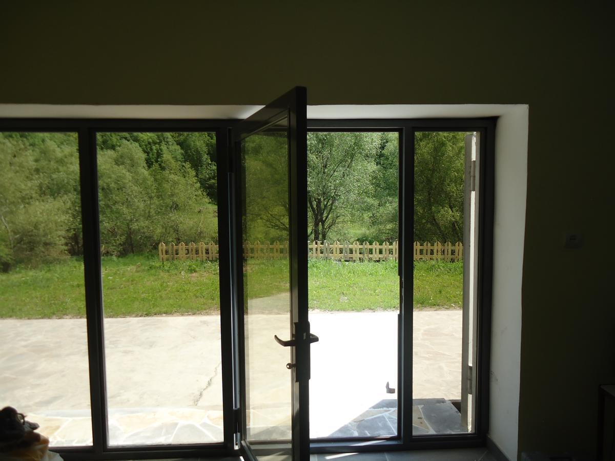 The River House Yeghegis Artabuynk Exterior foto