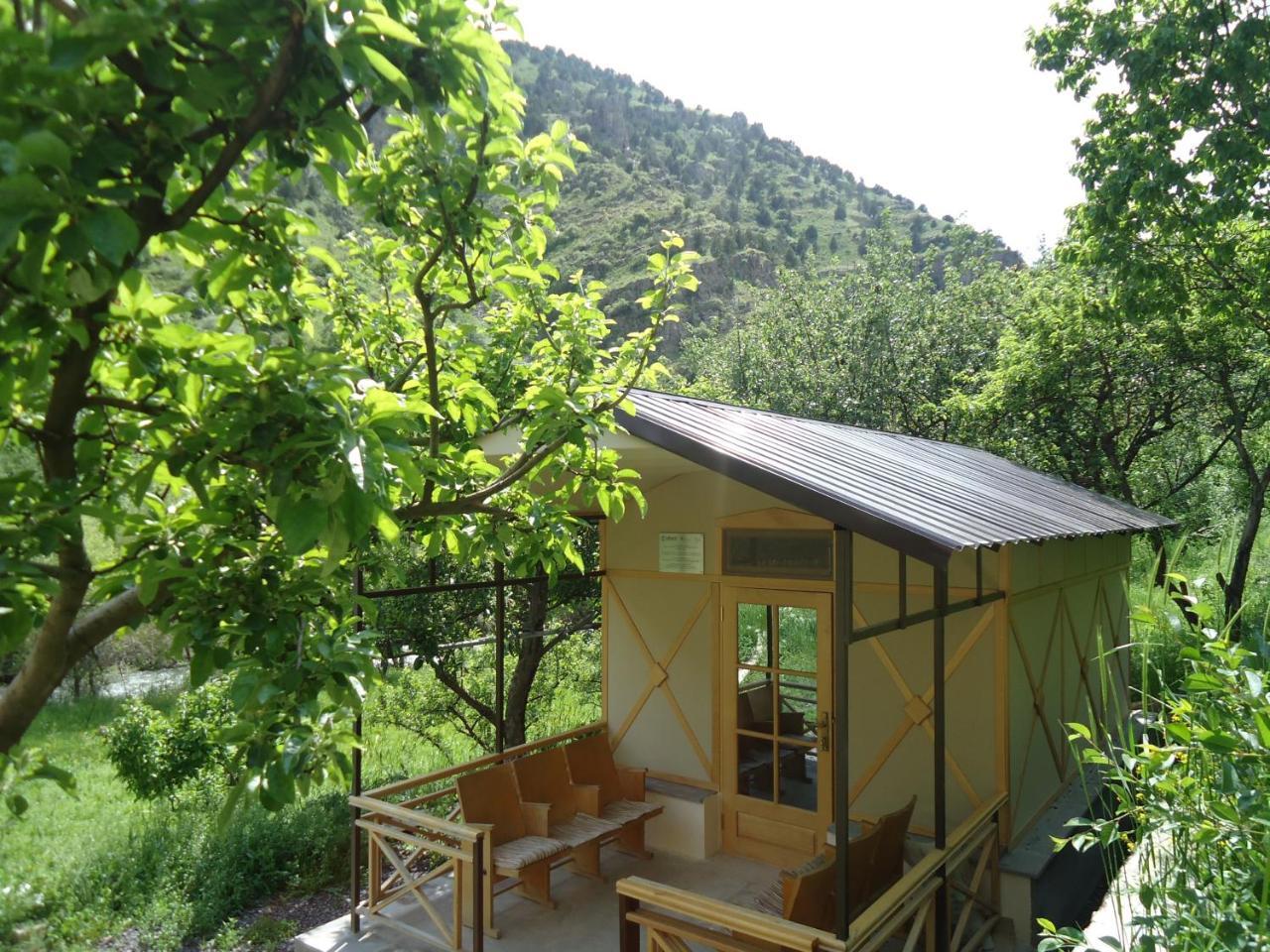 The River House Yeghegis Artabuynk Exterior foto