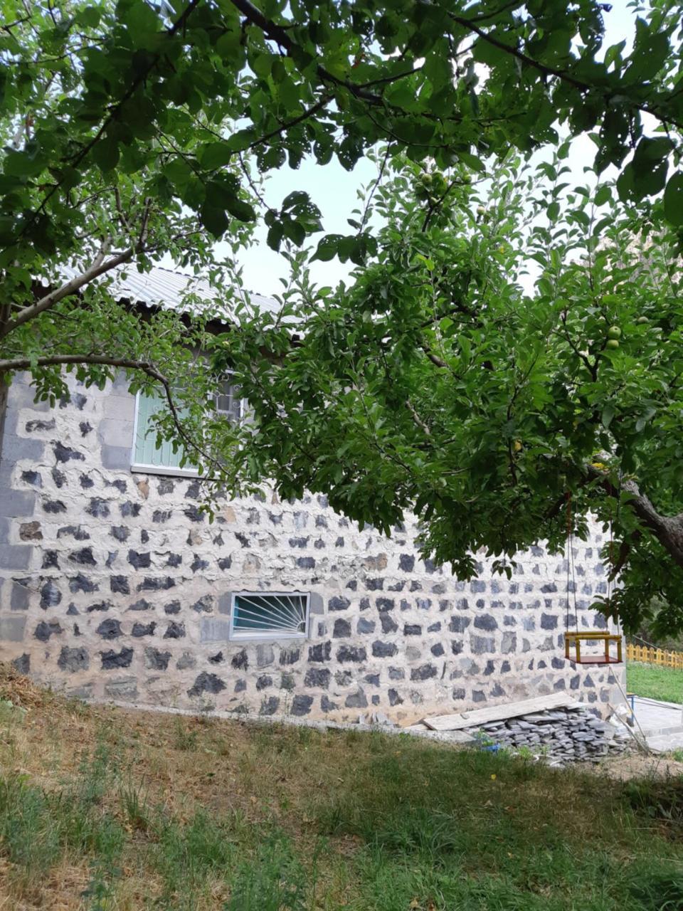 The River House Yeghegis Artabuynk Exterior foto